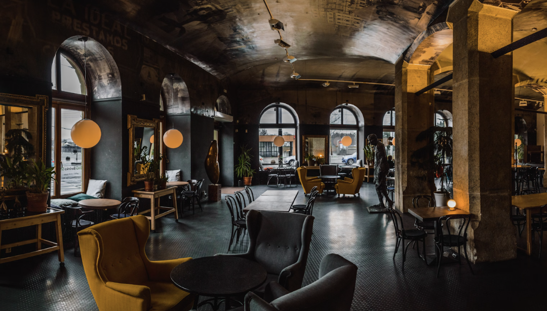 Creating a Cozy Dining Space for the Cooler Seasons